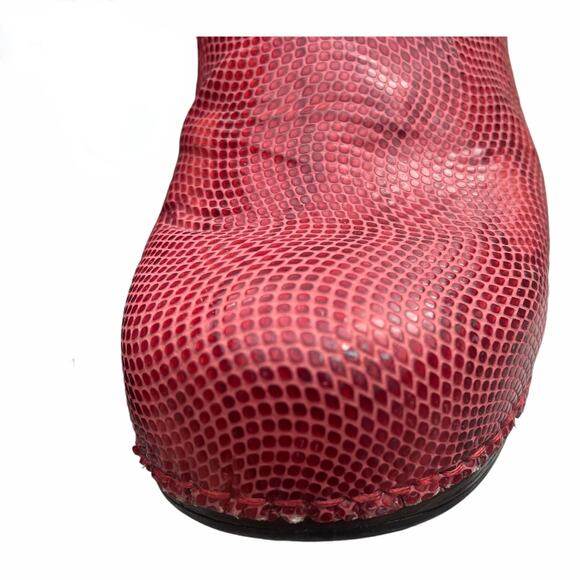 Dansko Pro XP 2.0 Clog Red Texture Size 41 Slip Resistant Nursing Professional - Picture 4 of 14